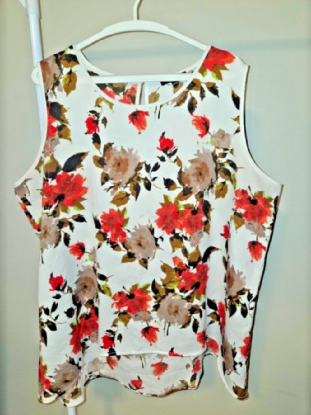 Mario Serrani Italy XXL Floral Sleeveless Dress – White Multicolor Print, Scallo